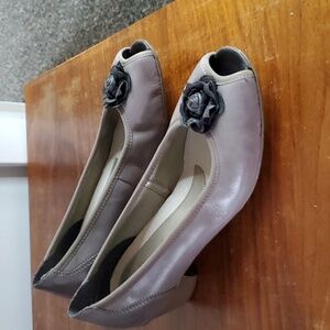 Rieker Antistress grey leather peep toe heels wirh flower detail women’s size 37